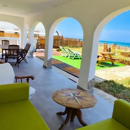 The House -- Casa En Primera Linea De Playa - Holiday home